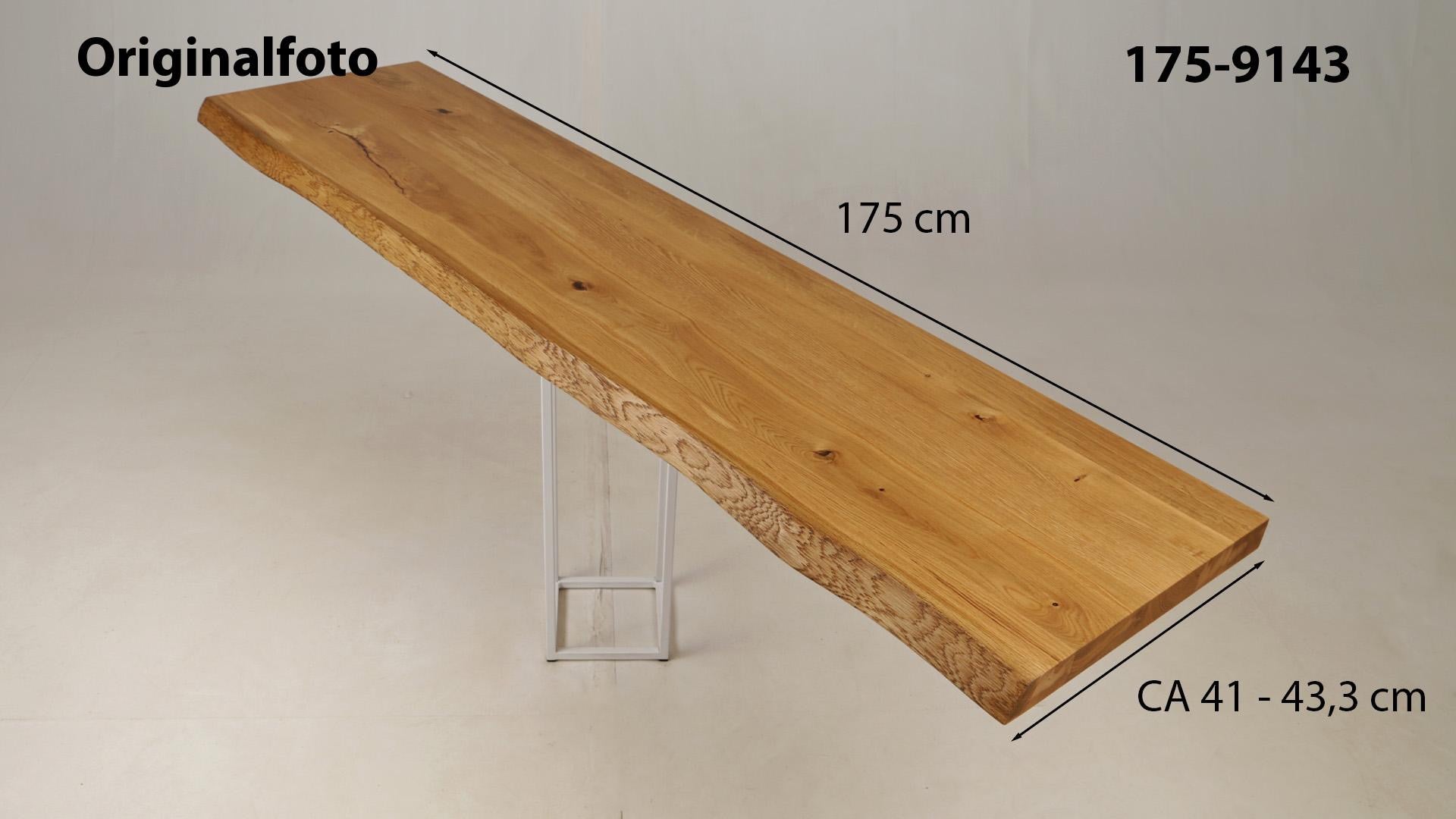 Eichenholz-Tischplatte Nummer 175-9143, Länge 175 cm cm, Breite ca. 41 cm–43.3 cm, mit gebürsteter Baumkante, geschliffen, 2 Schichten italienisches Öl, Äste und Risse mit Epoxidharz