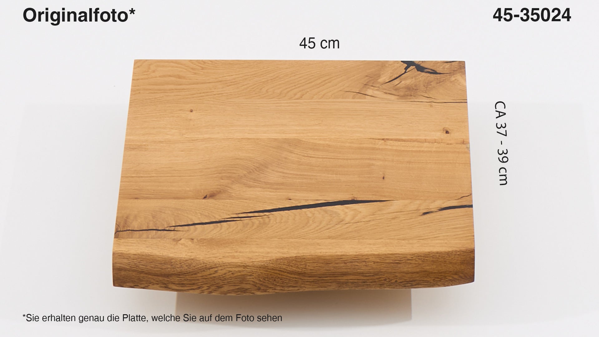 Eichenholz-Tischplatte Nummer 45-35024, Länge 45 cm cm, Breite ca. 37 cm–39 cm, mit gebürsteter Baumkante, geschliffen, 2 Schichten italienisches Öl, Äste und Risse mit Epoxidharz