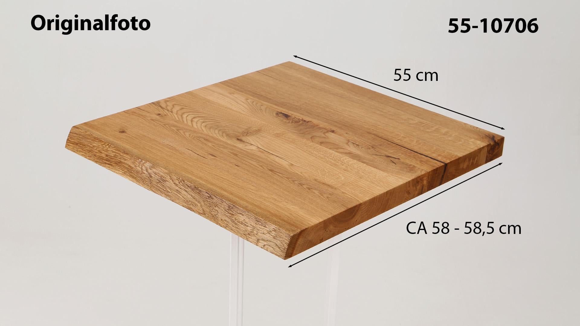 Eichenholz-Tischplatte Nummer 55-10706, Länge 55 cm cm, Breite ca. 58 cm–58.5 cm, mit gebürsteter Baumkante, geschliffen, 2 Schichten italienisches Öl, Äste und Risse mit Epoxidharz