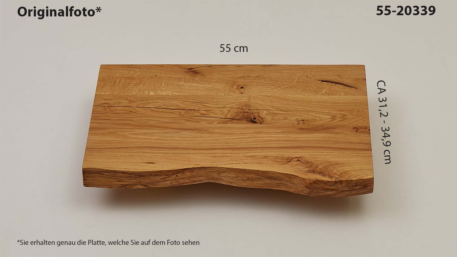 Eichenholz-Tischplatte Nummer 55-20339, Länge 55 cm cm, Breite ca. 31.2 cm–36.9 cm, mit gebürsteter Baumkante, geschliffen, 2 Schichten italienisches Öl, Äste und Risse mit Epoxidharz