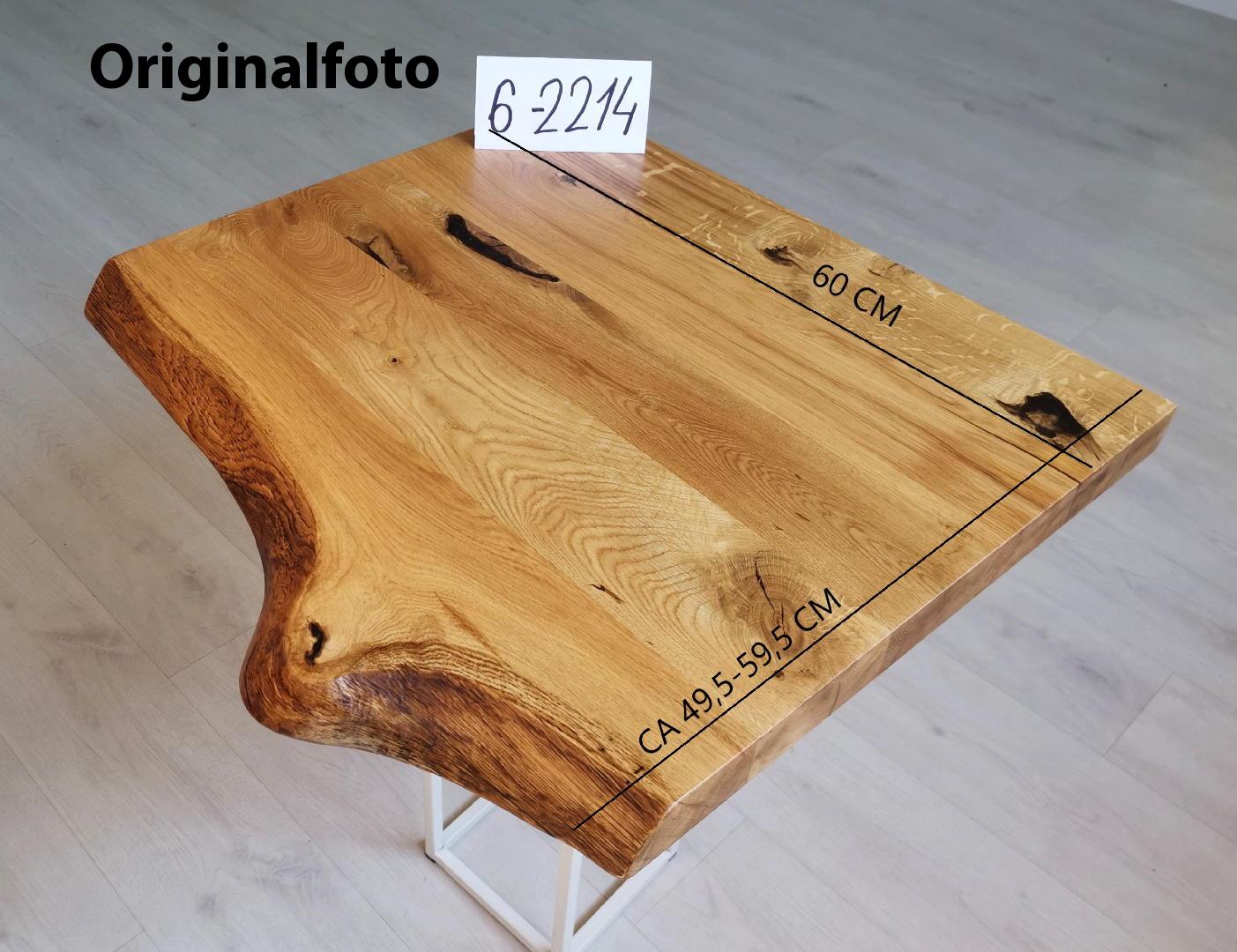 Eichenholz-Tischplatte Nummer 6-2214, Länge 60 cm cm, Breite ca. 49.5 cm–59.5 cm, mit gebürsteter Baumkante, geschliffen, 2 Schichten italienisches Öl, Äste und Risse mit Epoxidharz