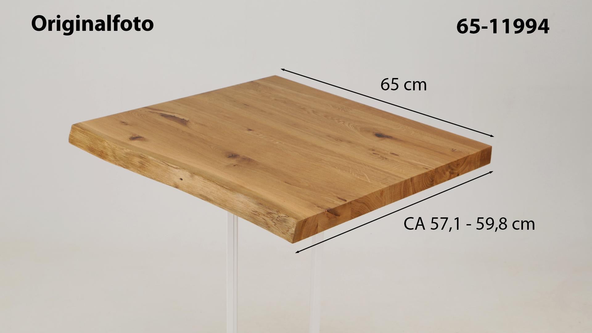 Eichenholz-Tischplatte Nummer 65-11994, Länge 65 cm cm, Breite ca. 57.1 cm–59.8 cm, mit gebürsteter Baumkante, geschliffen, 2 Schichten italienisches Öl, Äste und Risse mit Epoxidharz