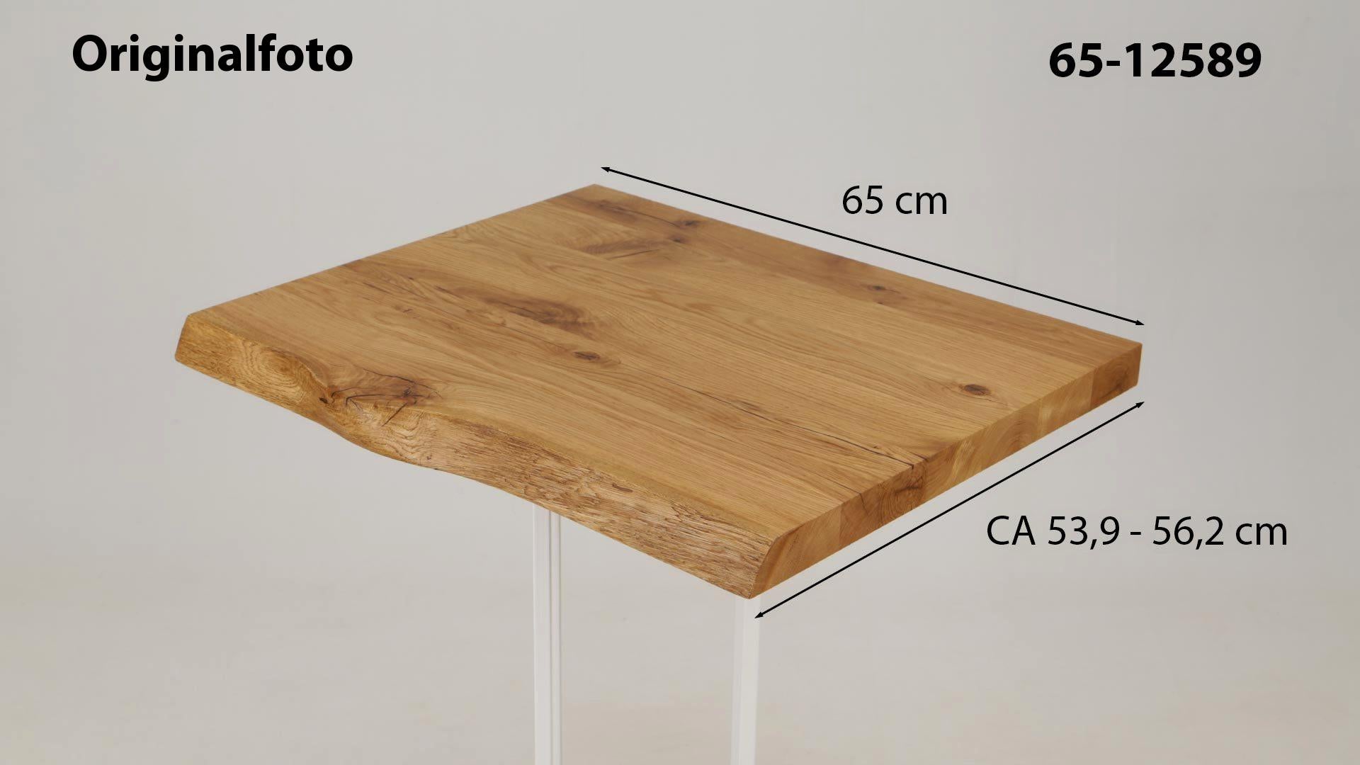 Eichenholz-Tischplatte Nummer 65-12589, Länge 65 cm cm, Breite ca. 53.9 cm–56.2 cm, mit gebürsteter Baumkante, geschliffen, 2 Schichten italienisches Öl, Äste und Risse mit Epoxidharz