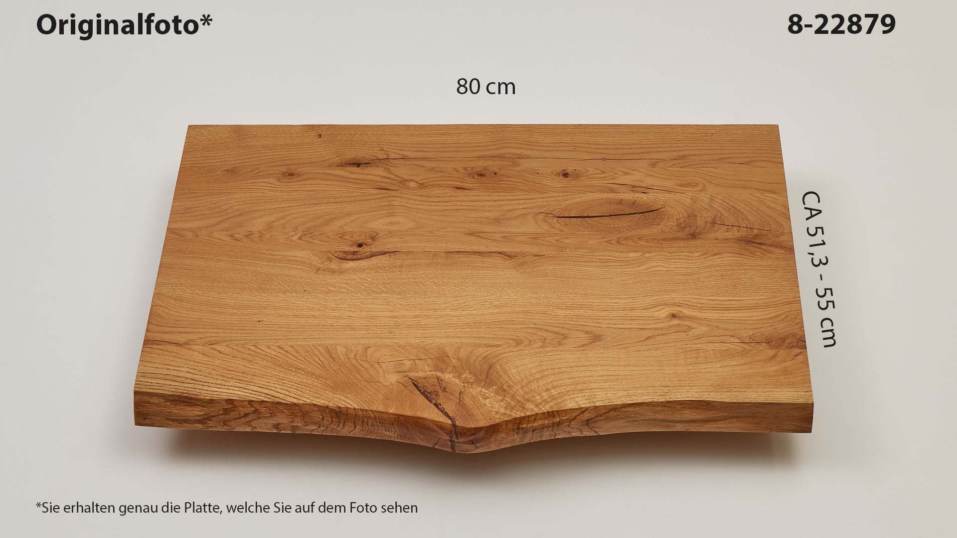 Eichenholz-Tischplatte Nummer 8-22879, Länge 80 cm cm, Breite ca. 51.3 cm–55 cm, mit gebürsteter Baumkante, geschliffen, 2 Schichten italienisches Öl, Äste und Risse mit Epoxidharz