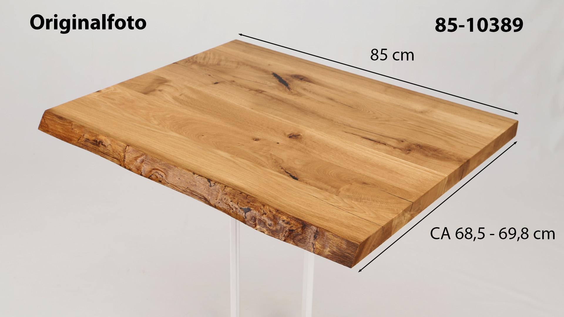 Eichenholz-Tischplatte Nummer 85-10389, Länge 85 cm cm, Breite ca. 68.5 cm–69.8 cm, mit gebürsteter Baumkante, geschliffen, 2 Schichten italienisches Öl, Äste und Risse mit Epoxidharz