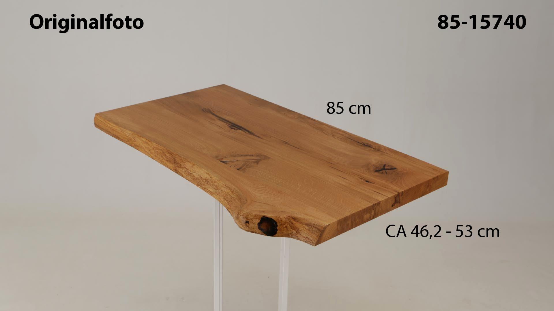 Eichenholz-Tischplatte Nummer 85-15740, Länge 85 cm cm, Breite ca. 46.2 cm–53 cm, mit gebürsteter Baumkante, geschliffen, 2 Schichten italienisches Öl, Äste und Risse mit Epoxidharz