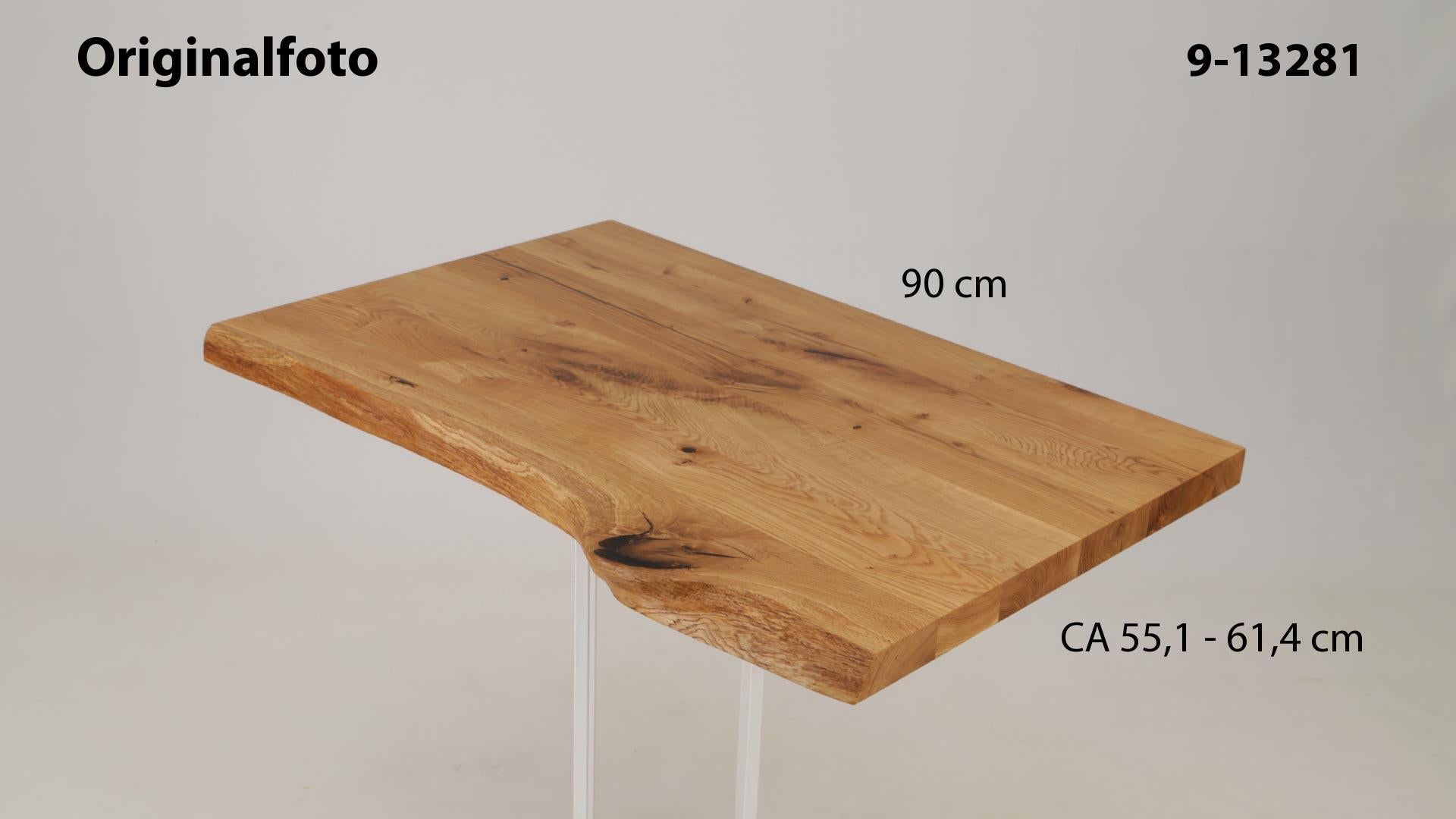 Eichenholz-Tischplatte Nummer 9-13281, Länge 90 cm cm, Breite ca. 55.1 cm–61.4 cm, mit gebürsteter Baumkante, geschliffen, 2 Schichten italienisches Öl, Äste und Risse mit Epoxidharz