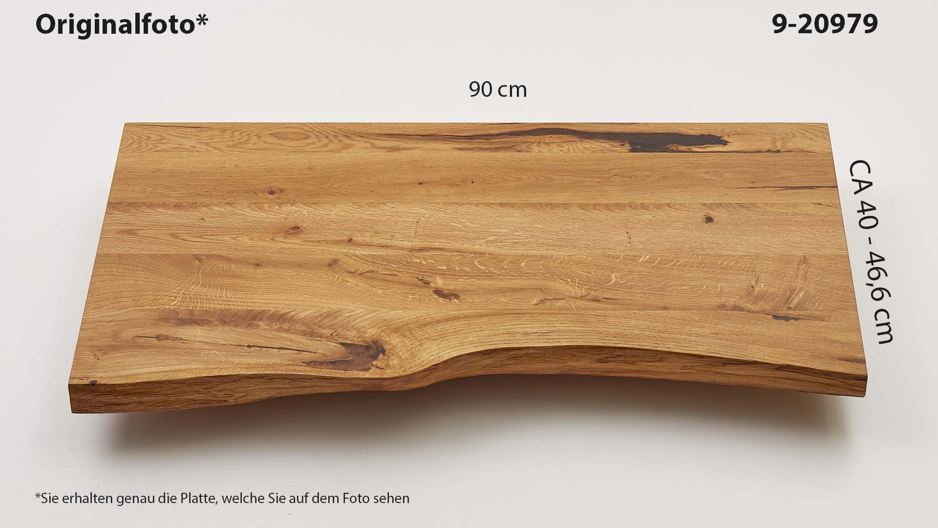 Eichenholz-Tischplatte Nummer 9-20979, Länge 90 cm cm, Breite ca. 40 cm–46.6 cm, mit gebürsteter Baumkante, geschliffen, 2 Schichten italienisches Öl, Äste und Risse mit Epoxidharz