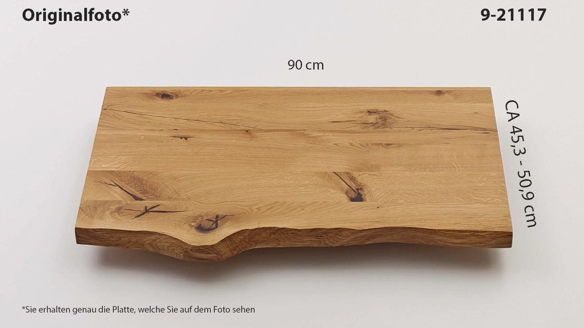 Eichenholz-Tischplatte Nummer 9-21117, Länge 90 cm cm, Breite ca. 45.3 cm–50.9 cm, mit gebürsteter Baumkante, geschliffen, 2 Schichten italienisches Öl, Äste und Risse mit Epoxidharz