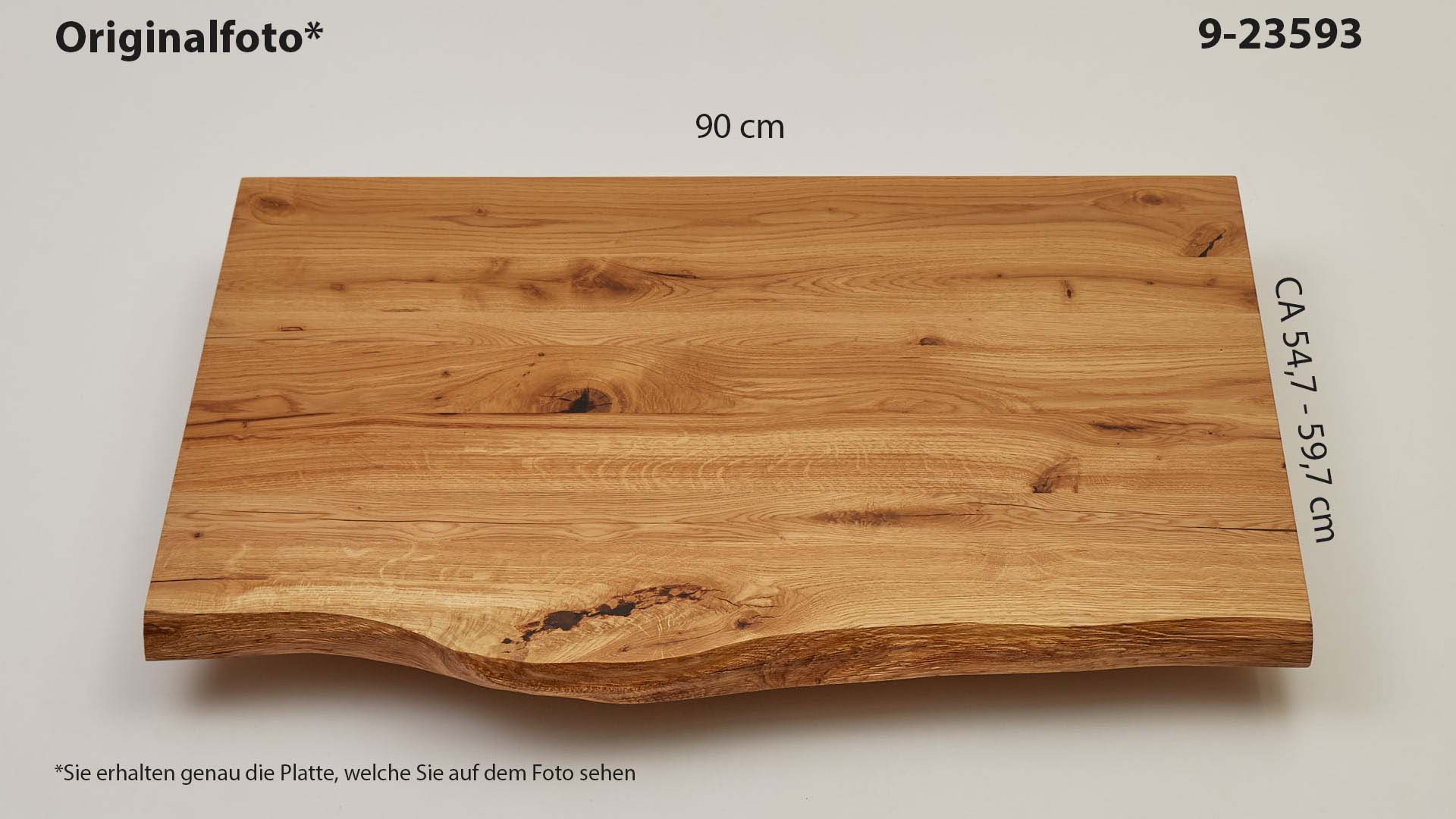 Eichenholz-Tischplatte Nummer 9-23593, Länge 90 cm cm, Breite ca. 54.7 cm–59.7 cm, mit gebürsteter Baumkante, geschliffen, 2 Schichten italienisches Öl, Äste und Risse mit Epoxidharz
